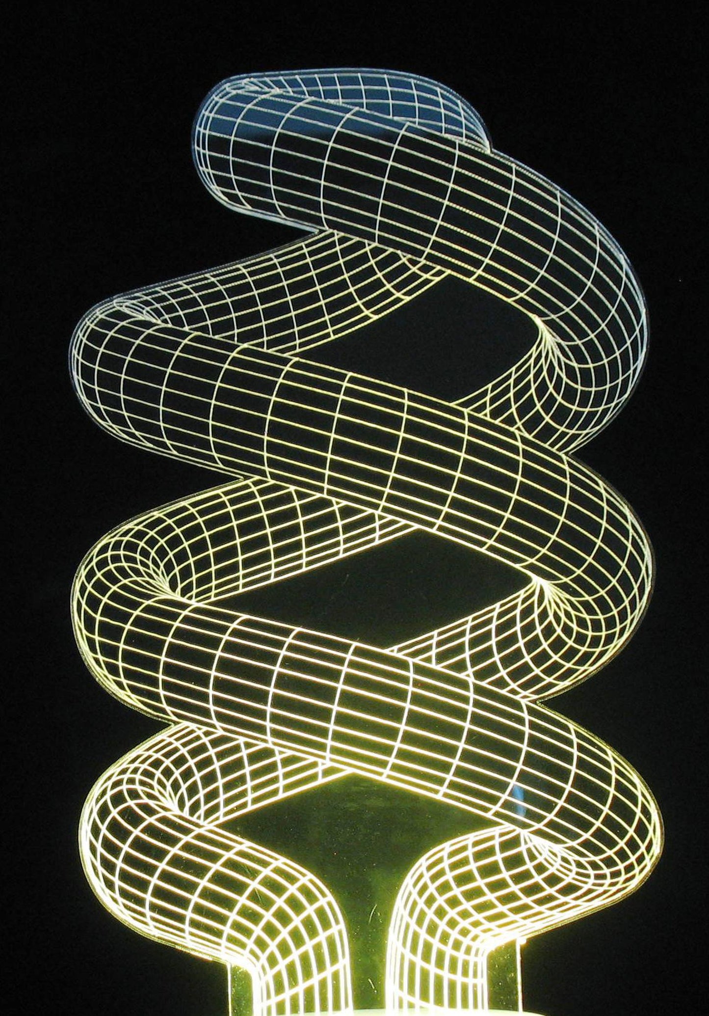 Twisted Knot 3-D Optical Illusion Multicolored Lamp