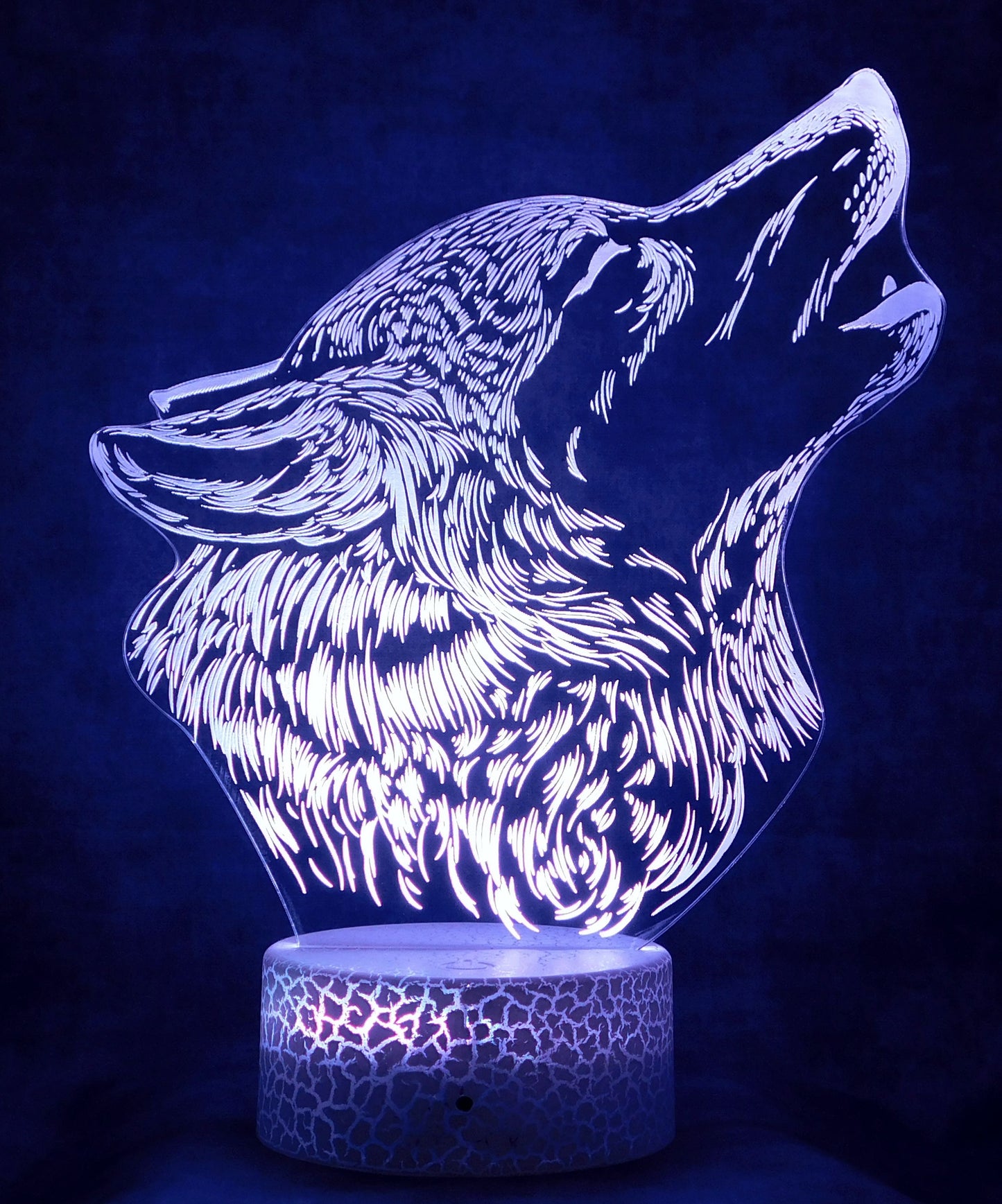 Wolf Howling 3-D Optical Illusion Multicolored Lamp